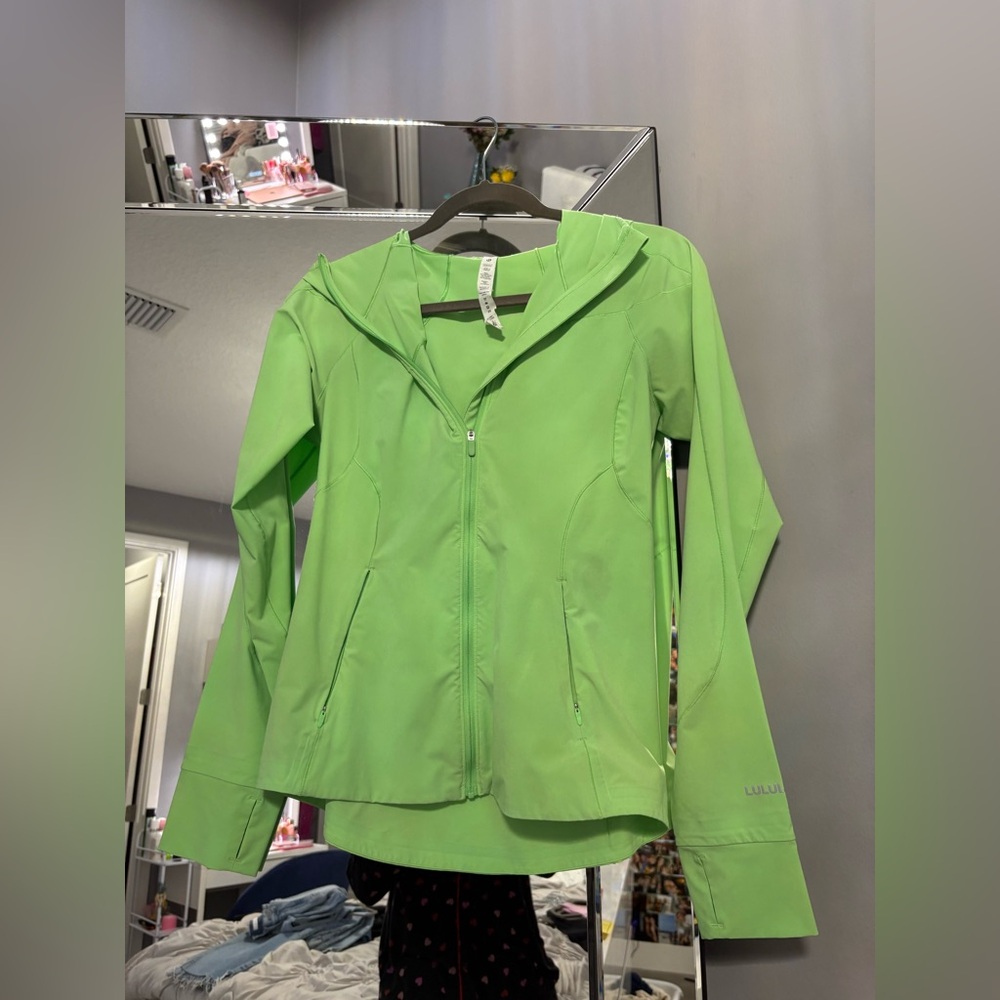 Lululemon thin material jacket